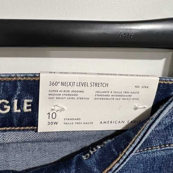 NEW NWT women’s jeans 10/30 regular high rise stretch AEO American eagle - Picture 4 of 8